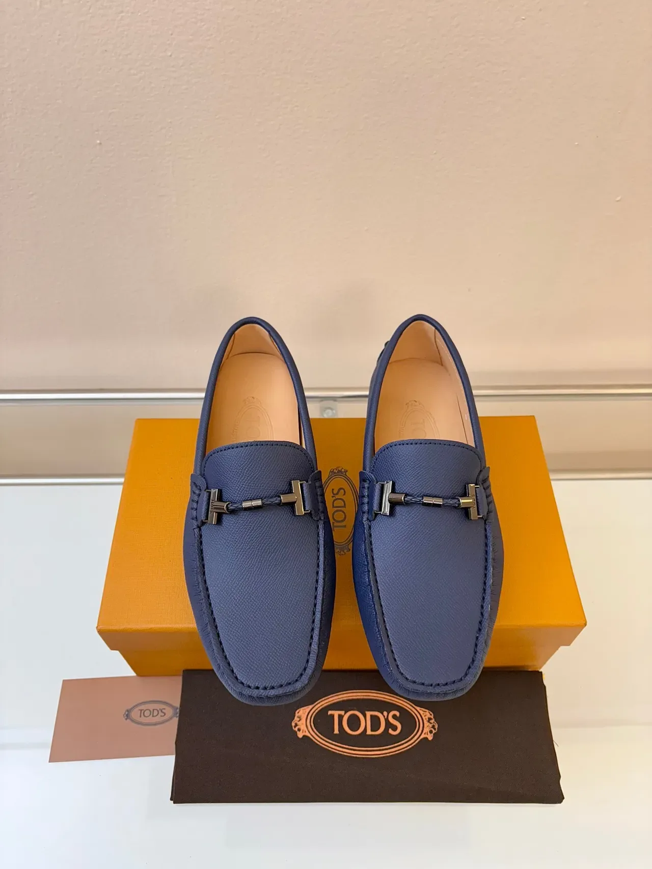 Tod's Gommino Loafer Navy Blue Textured Leather Pebble-Sole Loafers 6