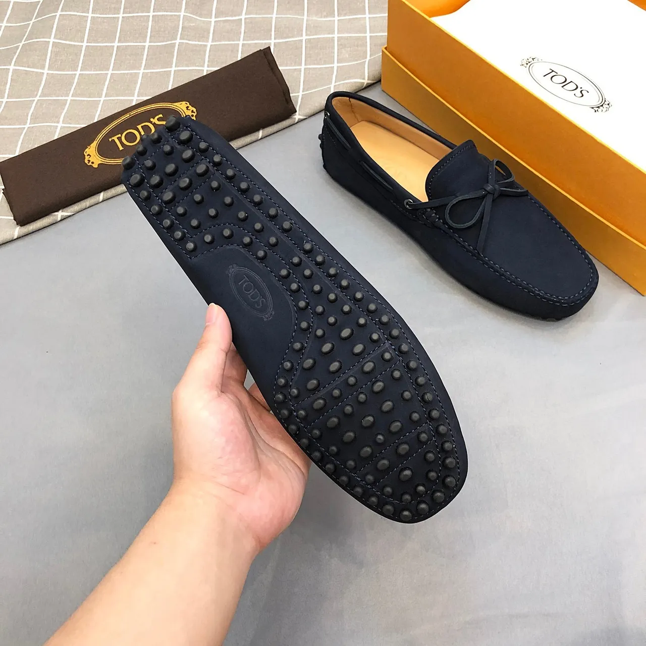 Tod's Gommino Loafer Navy Beige Cuir suédé partie supérieure Nœud papillon vamp Loafer 8