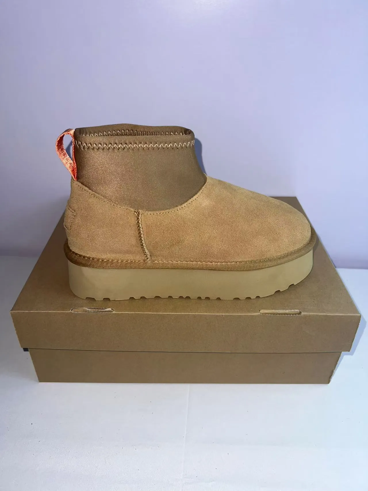 UGG भूरा स्लिप ऑन प्लेटफॉर्म सोल एंकल बूट्स 3