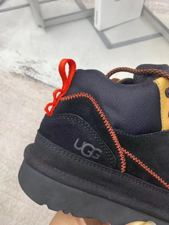 UGG حذاء عالي القدم أسود وبيج جلد أنتي وشبكة الجزء العلوي أحذية المشي 3