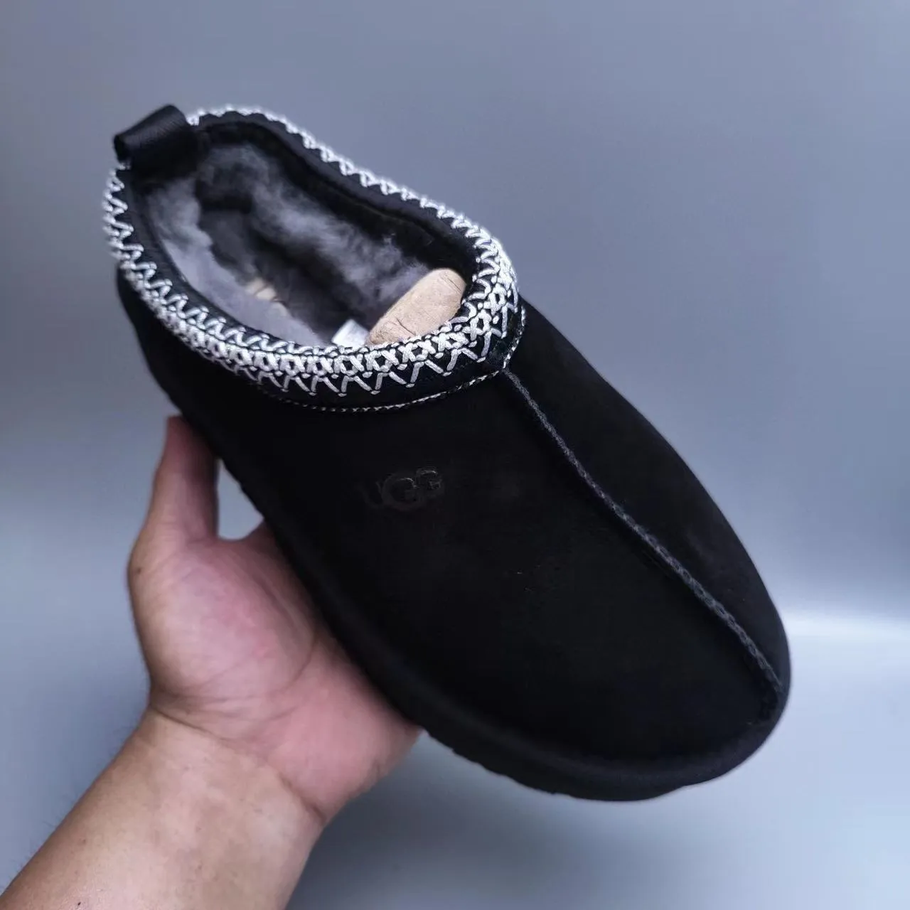 UGG Black White Platform Sole Shearling-Lined Casual Shoes 5