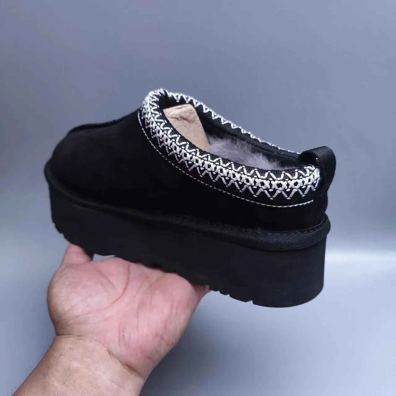 UGG Black White Platform Sole Shearling-Lined Casual Shoes 8