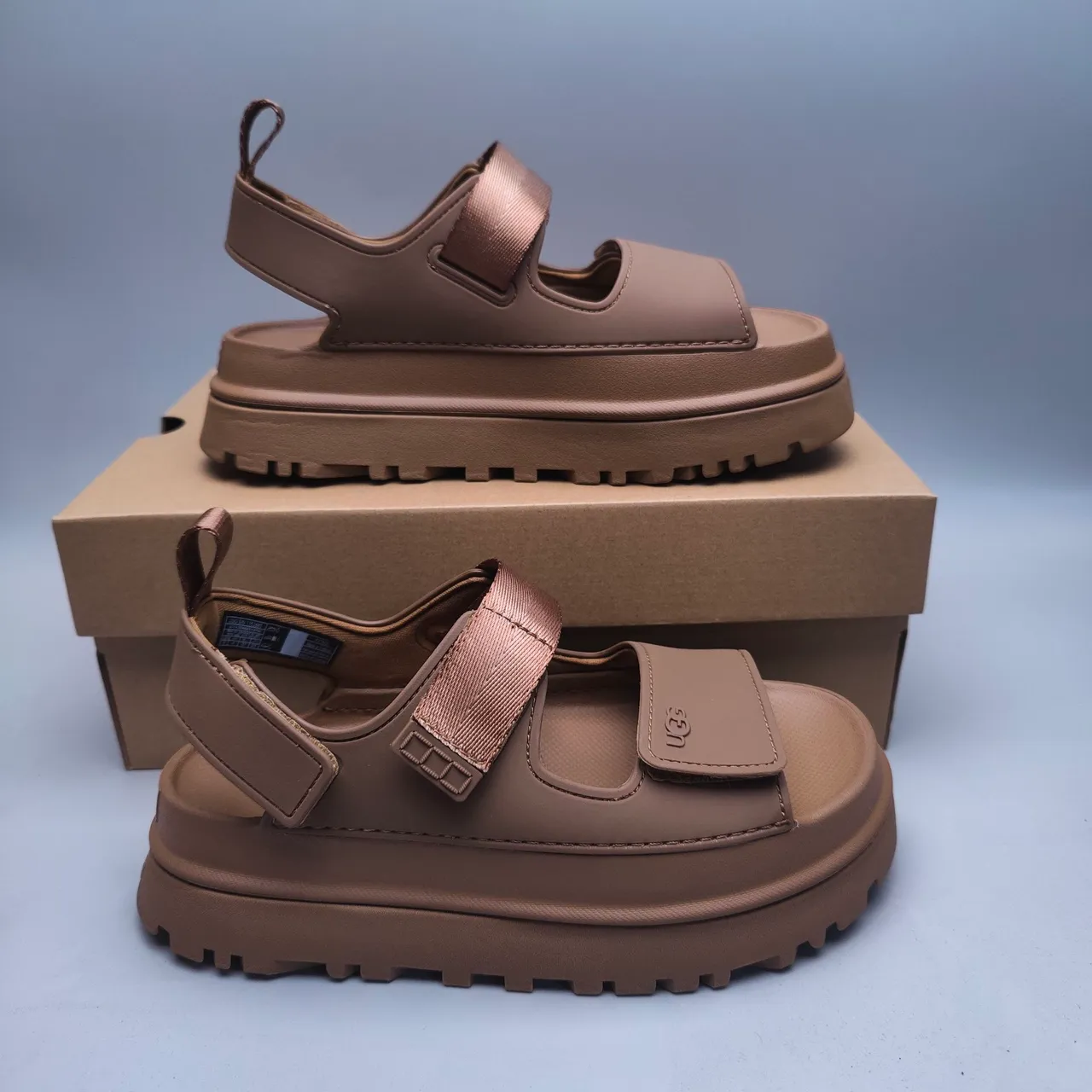 UGG Brown Beige Platform Sole Dual-Strap Closure Casual Sandals 7