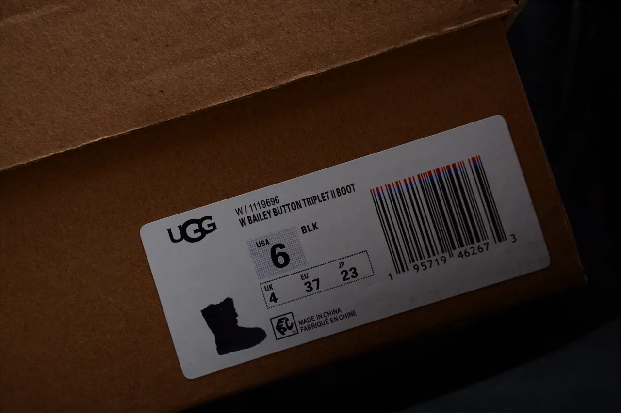 UGG Classic Lace-Up Star Black Snow Boots 2