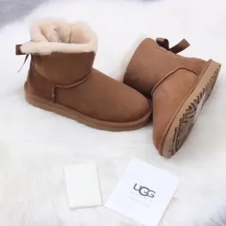 UGG Classic Mini Chestnut Brown Shearling-Lined Snow Boots