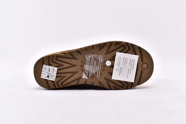 UGG Classic Mini Chestnut Suede Snow Boots 13