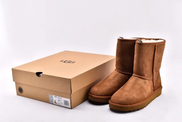 UGG Classic Mini Chestnut Suede Snow Boots 15