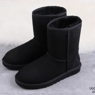 UGG Classic Short Negras de Ante con Forro de Cordero Botas de Nieve