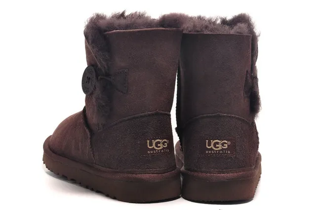 UGG 经典短款 棕色 麂皮 羊毛里 踝靴 3