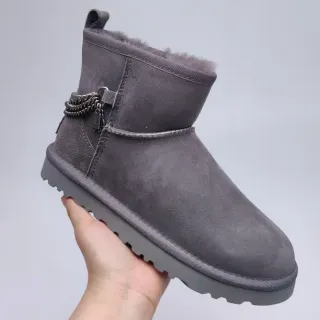 UGG धूसर सूयेड ऊपर शीयारलिंग-लाइन्ड स्नो बूट