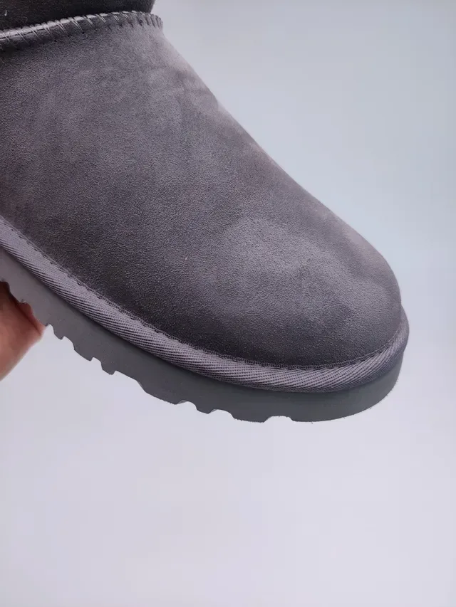 UGG Bottes de Neige Daim Gris Doublure Shearling 5