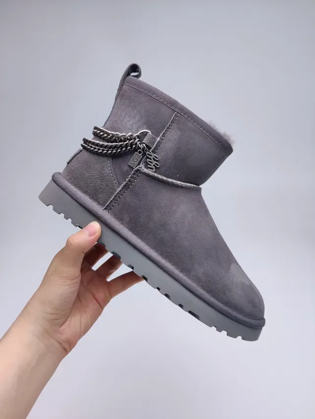 UGG Bottes de Neige Daim Gris Doublure Shearling 10