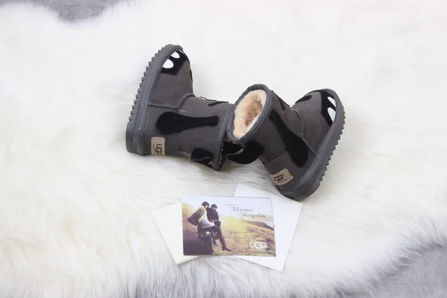 UGG Kids Dog-Face Shearling-Lined Gray Snow Boots 4