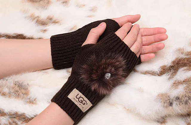 UGG Tasman Black Fingerless Ribbed Cuff Knit Gloves 17