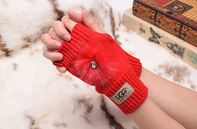 UGG Tasman Black Fingerless Ribbed Cuff Knit Gloves 23