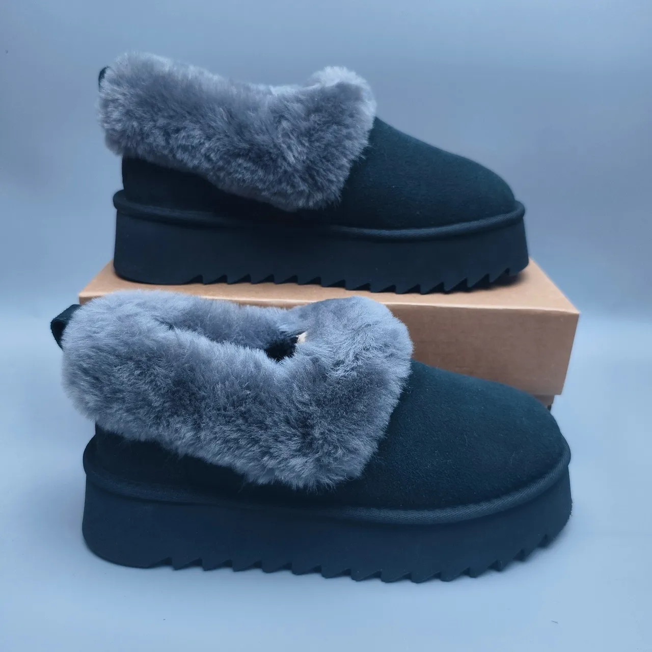 UGG Tasman Black Gray Platform Sole Shearling-Lined Cuff Casual Shoes 5