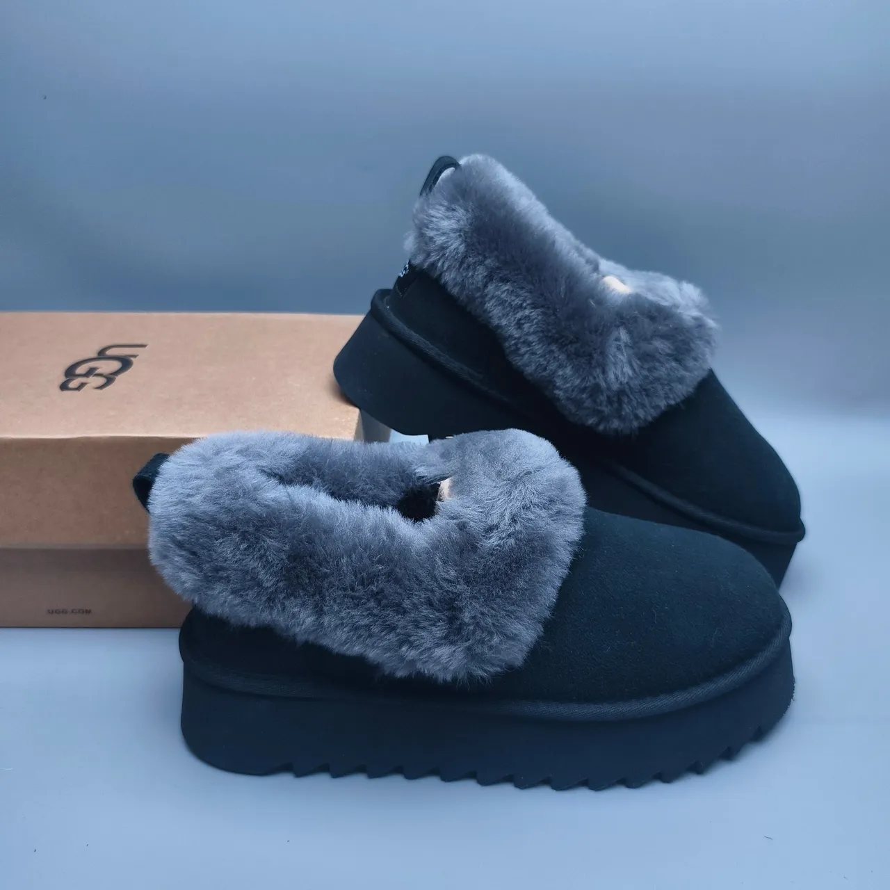 UGG Tasman Black Gray Platform Sole Shearling-Lined Cuff Casual Shoes 6