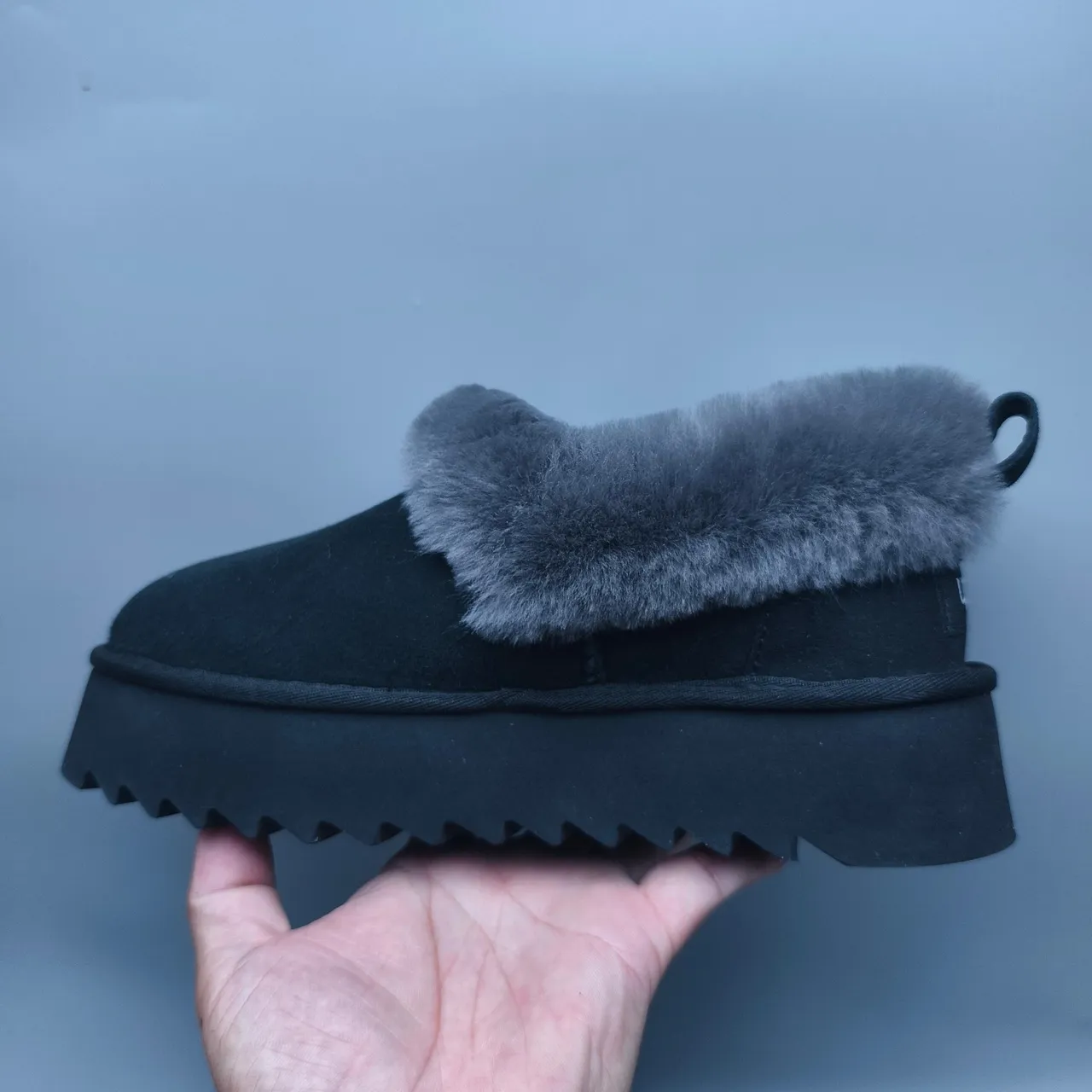 UGG Tasman Black Gray Platform Sole Shearling-Lined Cuff Casual Shoes 7