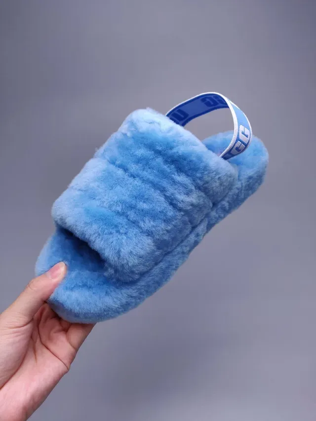 UGG Tasman أزرق فاتح فرو ناعم صندل منزلي 2