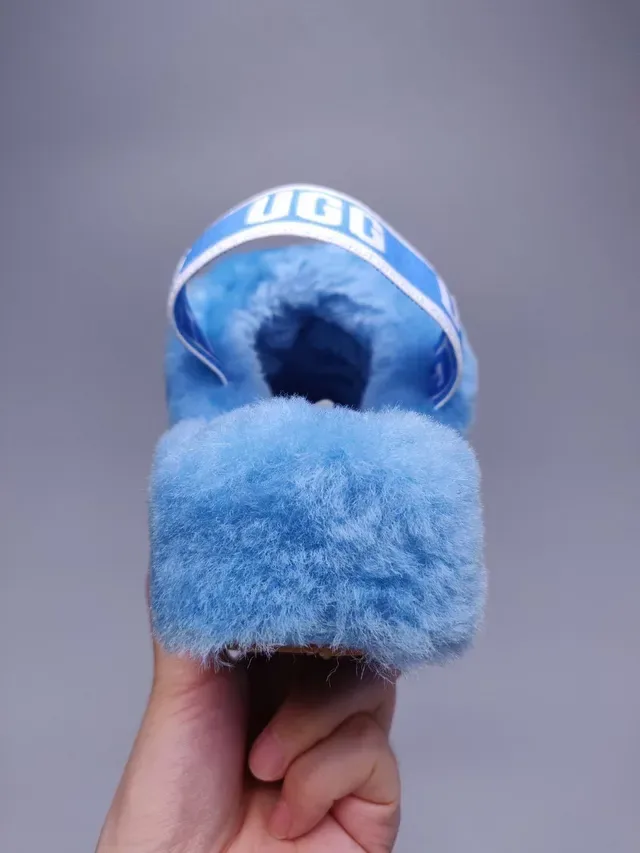 UGG Tasman أزرق فاتح فرو ناعم صندل منزلي 4