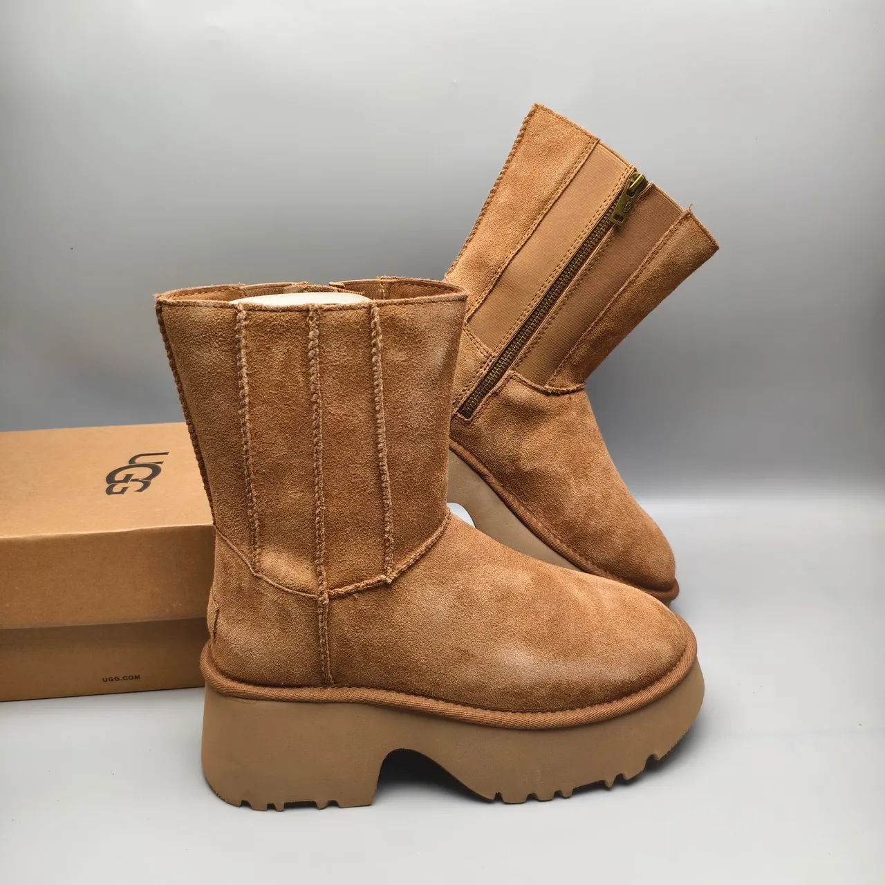 UGG Tasman প্ল্যাটফর্ম এনকেল বুট 6