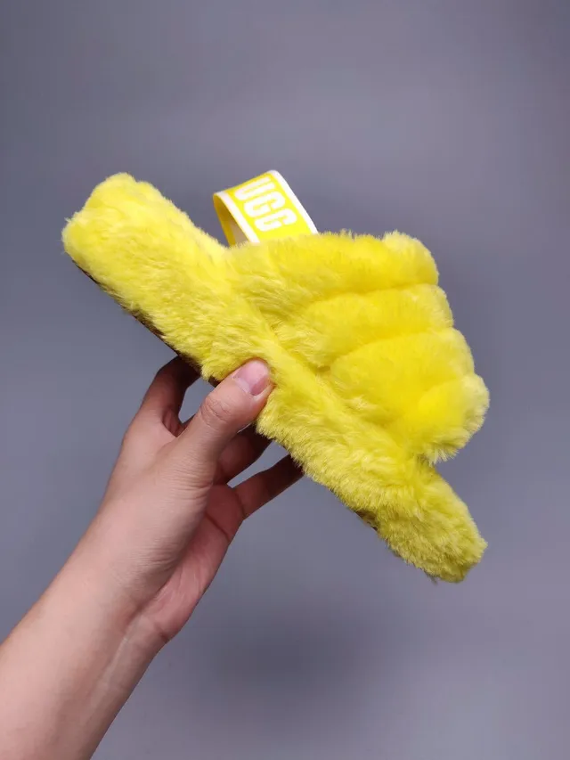 UGG Tasman Chaussons à glisser en fourrure synthétique pelucheuse jaune 4