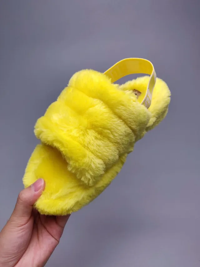 UGG Tasman Chaussons à glisser en fourrure synthétique pelucheuse jaune 8