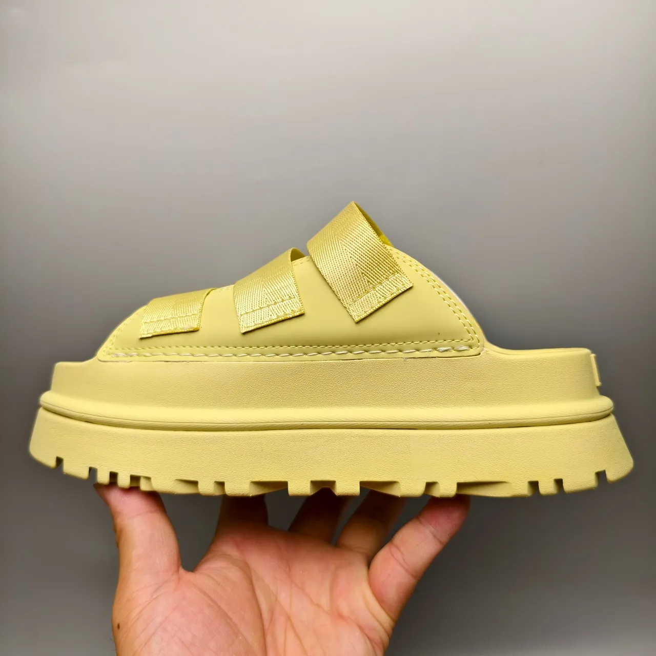 UGG Yellow Triple-Strap Platform Sole Casual Sandals 7
