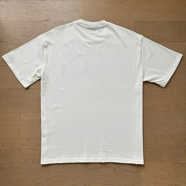 Camiseta Vale Forever branca de gola redonda com estampa gráfica 4