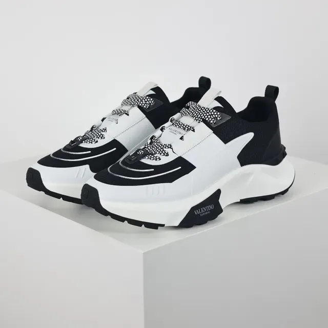 Valentino Garavani Chaussures Lifestyle Chunky Noir et Blanc 2