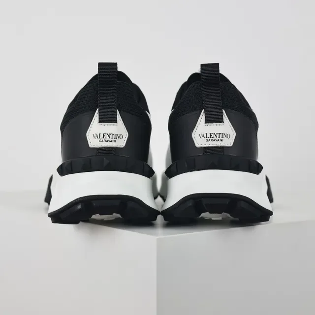 Valentino Garavani Chaussures Lifestyle Chunky Noir et Blanc 8