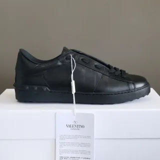 Valentino Rockstud Zapatillas Lifestyle de Cuero Todo Negro