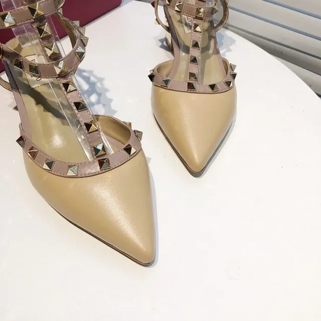 Valentino Rockstud Beige Studded PVC-Strap Pumps 8