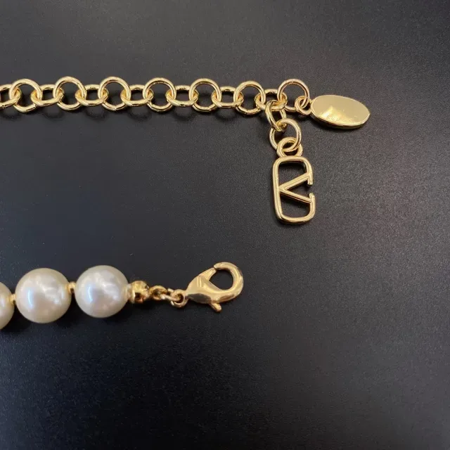 Colar Valentino VLogo Pavé Cristal Pérola 5