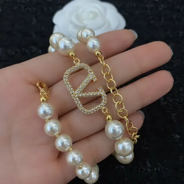 Colar Valentino VLogo Pavé Cristal Pérola 7