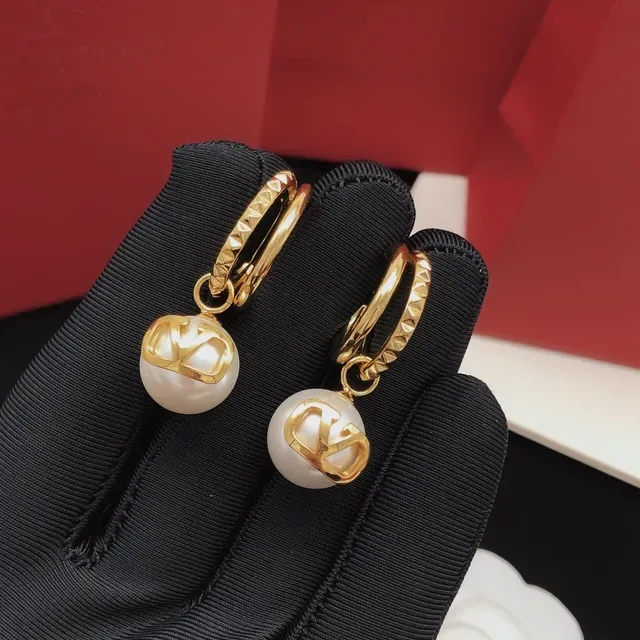 Valentino VLogo Brincos Hoop de Pérolas 6