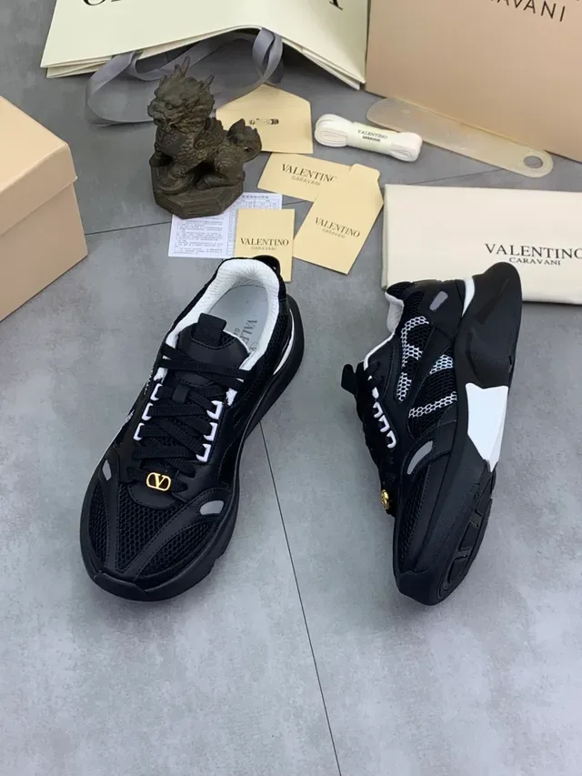 Valentino VLTN Tênis Lifestyle Preto e Branco em Malha com Cadarços 5