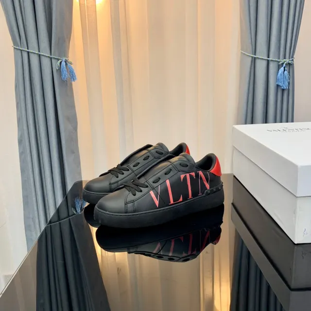 Valentino VLTN Preto Rosa Vermelho Estilo de vida Tênis 2