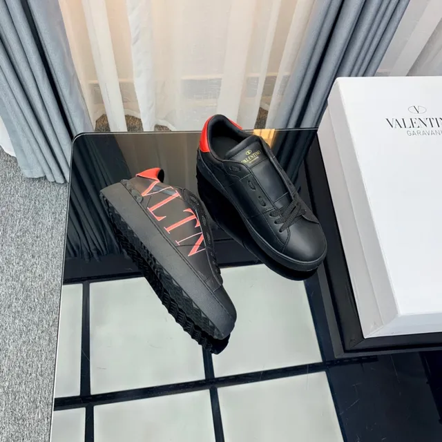 Valentino VLTN Preto Rosa Vermelho Estilo de vida Tênis 4