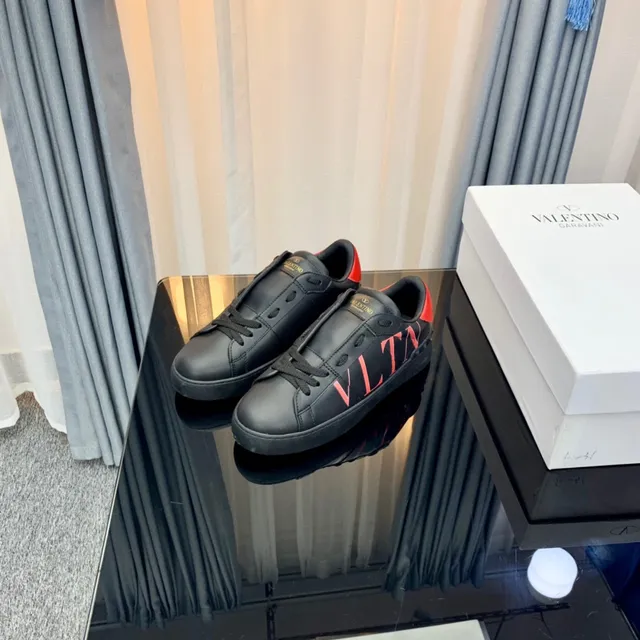 Valentino VLTN Preto Rosa Vermelho Estilo de vida Tênis 6