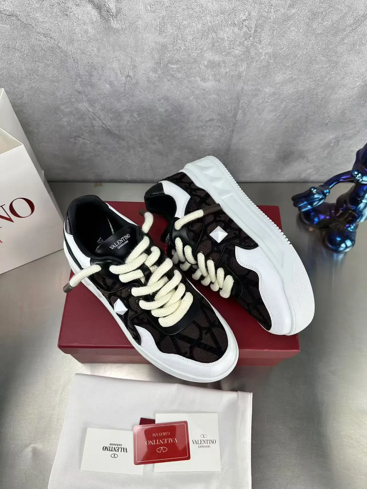 Valentino VLTN Chaussures Lifestyle en Maille et Cuir 4
