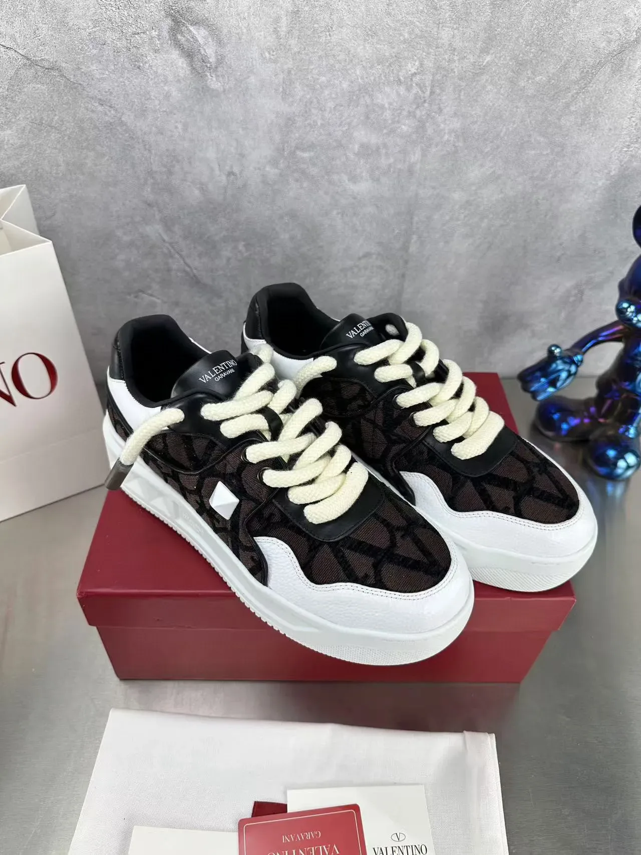 Valentino VLTN Chaussures Lifestyle en Maille et Cuir 5