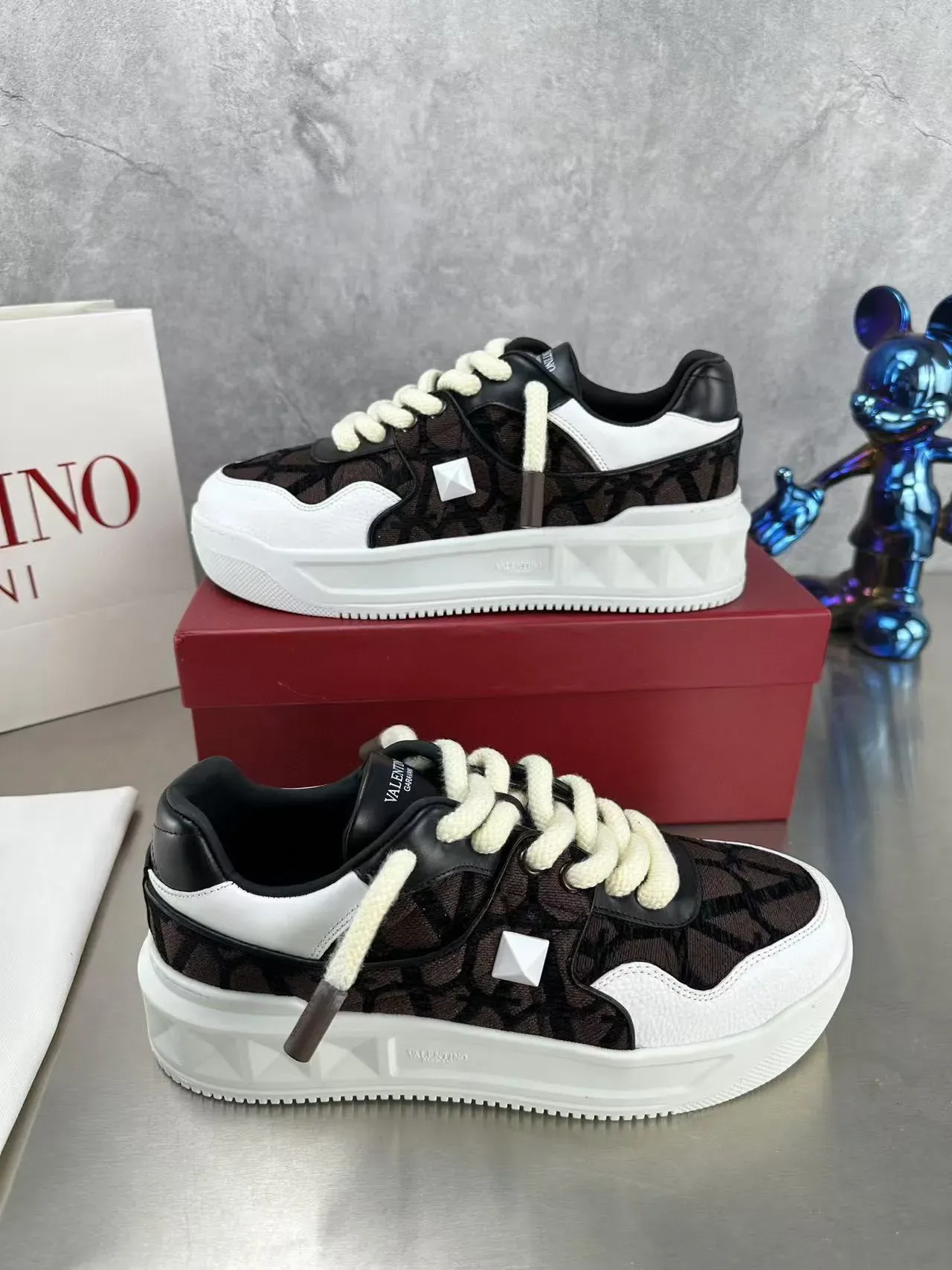 Valentino VLTN Chaussures Lifestyle en Maille et Cuir 7