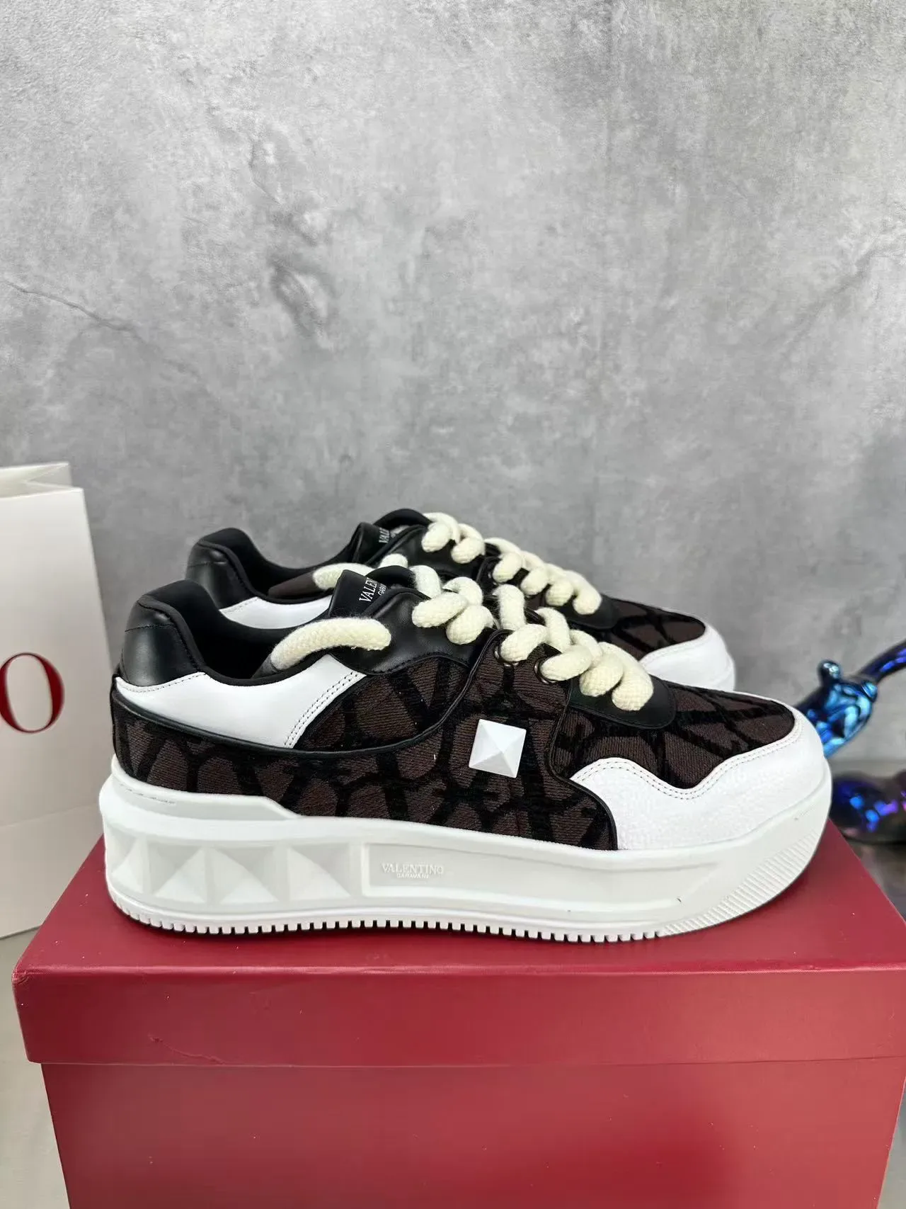Valentino VLTN Chaussures Lifestyle en Maille et Cuir 9