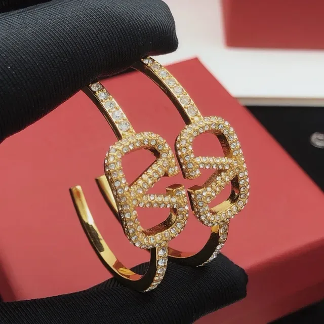 Valentino VLTN Boucles d'oreilles créoles Pavé Cristal 7