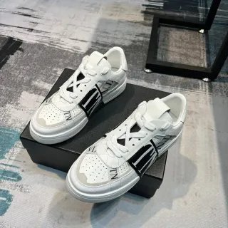 Valentino White Black Low-Top Perforated Toe Cap Lifestyle Sneakers