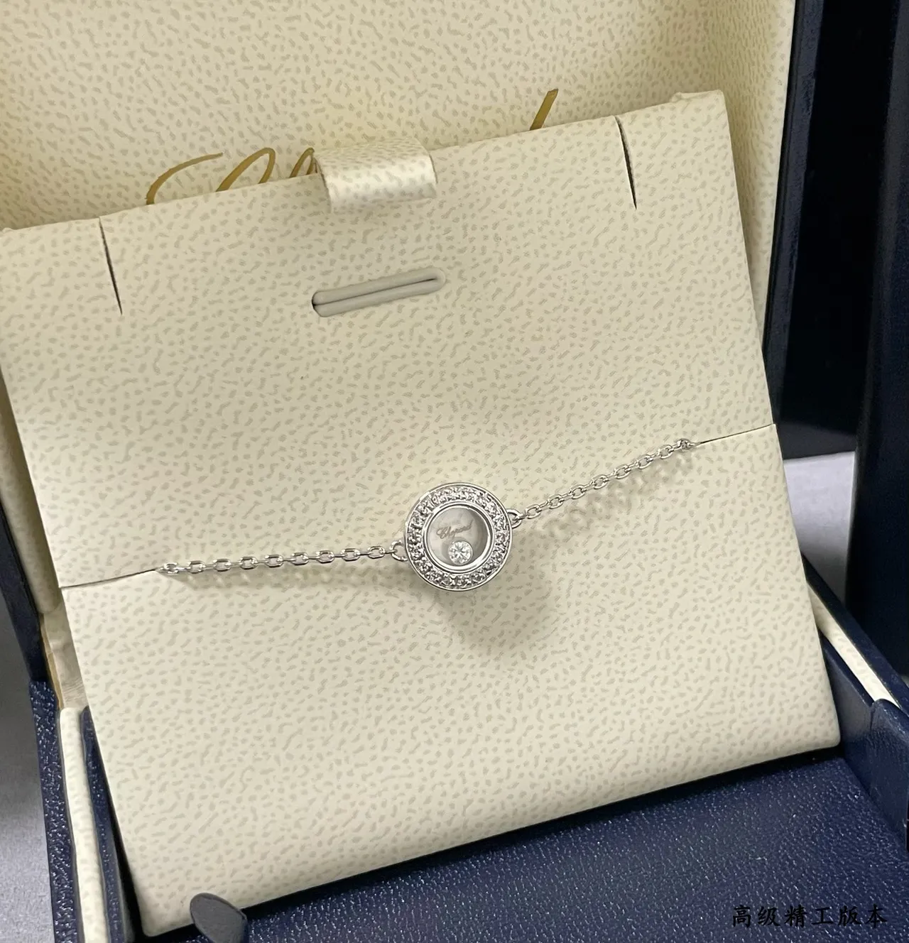 Van Cleef & Arpels Alhambra سوارلت ذهبي فضي دوران لوقيت ستايل موديل مرصعة الماس هالو 3