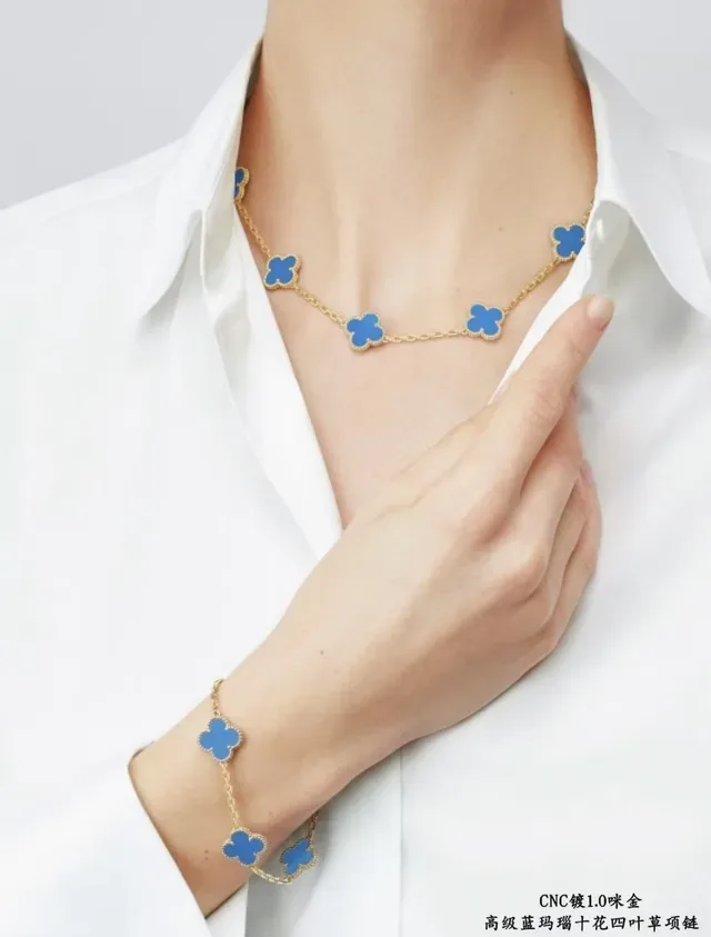 Van Cleef & Arpels ألهامبرا مينا أزرق نبات كلفر ذو أربعة أوراق قلادة 8