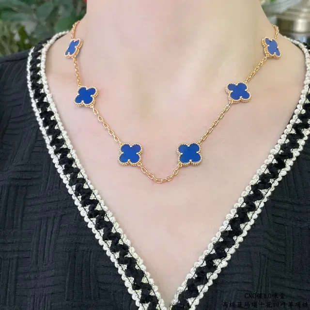 Van Cleef & Arpels ألهامبرا مينا أزرق نبات كلفر ذو أربعة أوراق قلادة 9