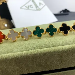 Van Cleef & Arpels Alhambra Or Multicolore Motif Trèfle à Quatre Feuilles Bélière Perles Bague